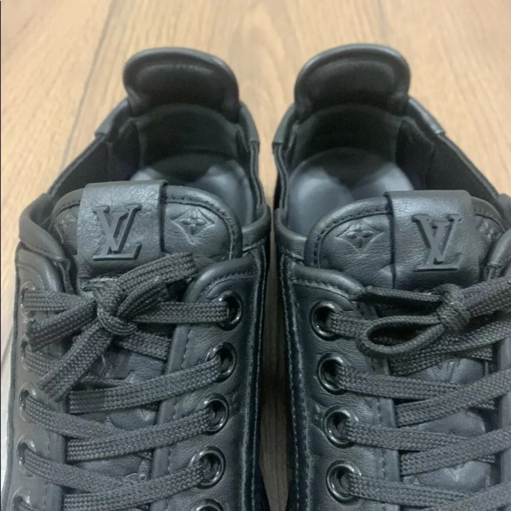 Louis Vuitton
Black Womens Leather Punchy‎ Monogram Sneakers - Picture 6 of 11